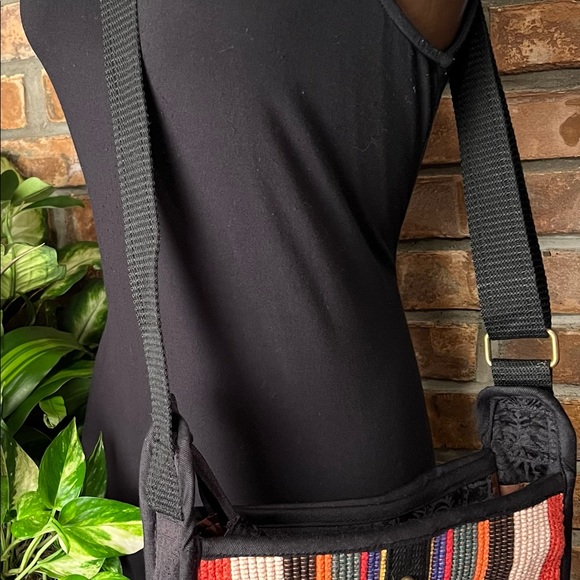 BNWT BU ZHI YUN SATCHEL STYLE BAG WITH 5 POCKETS! - Picture 5 of 6